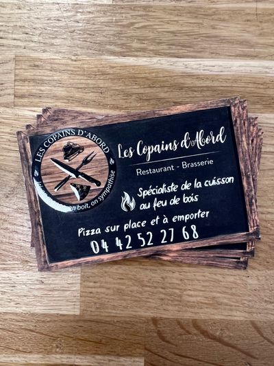 Carte de visite finition soft touch et vernis sélectif 3D